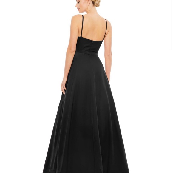 COPY - Formal NWT Black Leena for Mac Duggal Long Gown w/ crinoline & pockets S… - Picture 2 of 8